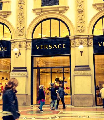 Michael Kors na korak do apsolutnog luksuza: Dve milijarde za Versace imidž